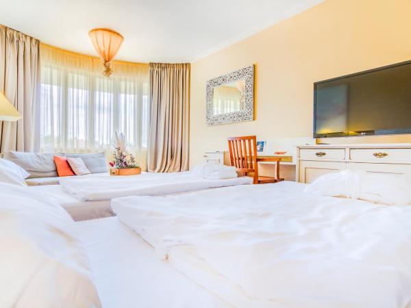 Villa St. Tropez : photo 2 de la chambre chambre double ou lits jumeaux supérieure