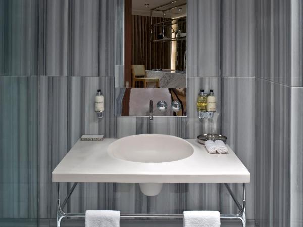 Witt Istanbul Suites : photo 1 de la chambre chambre lit king-size panoramique