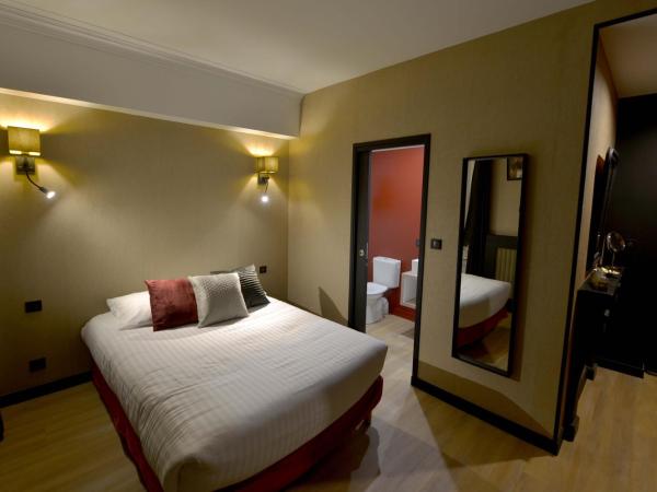 Hôtel Le Tiburon : photo 6 de la chambre grande chambre double ou lits jumeaux