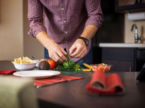 Sonesta Simply Suites Houston CityCentre I-10 West : photo 6 de la chambre suite studio queen