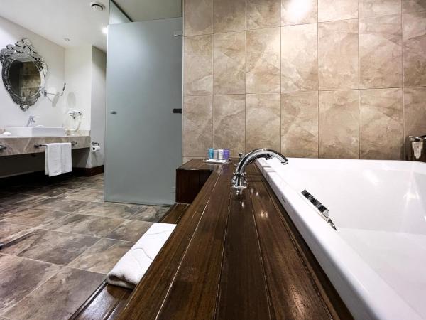 Kaya Izmir Thermal & Convention : photo 6 de la chambre suite lit king-size