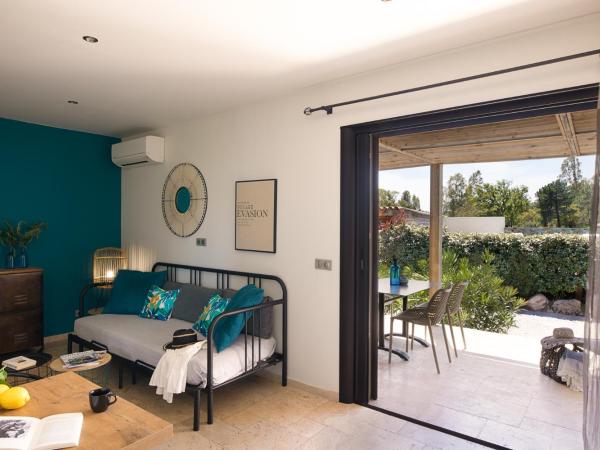 Résidence I Levri : photo 1 de la chambre appartement - vue sur piscine