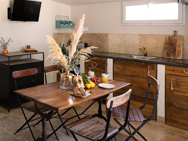 Résidence I Levri : photo 5 de la chambre appartement - vue sur jardin