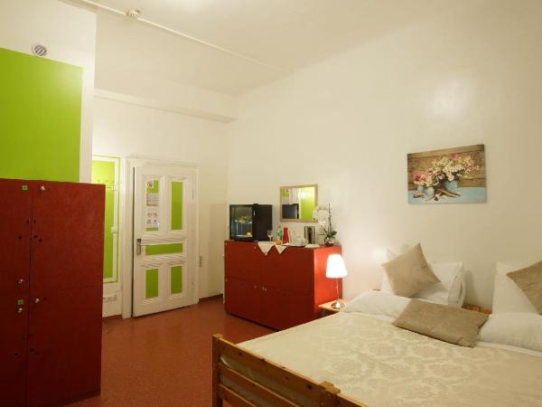 Westend City Hostel : photo 9 de la chambre chambre triple supérieure