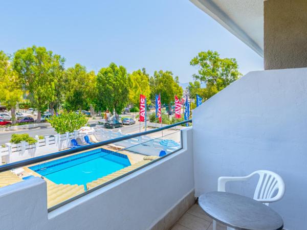 Simple Hotel Hersonissos Sun : photo 4 de la chambre chambre double avec balcon