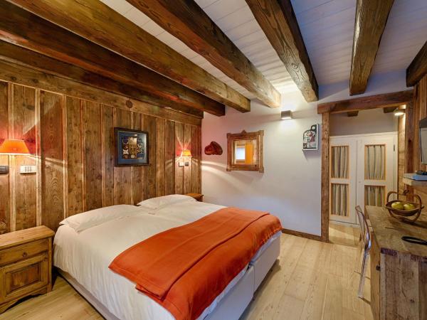 Les Plaisirs d'Antan : photo 3 de la chambre chambre double avec accès au spa