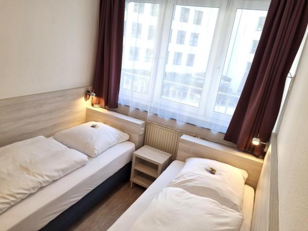 Adler Hotel Frankfurt : photo 8 de la chambre chambre lits jumeaux