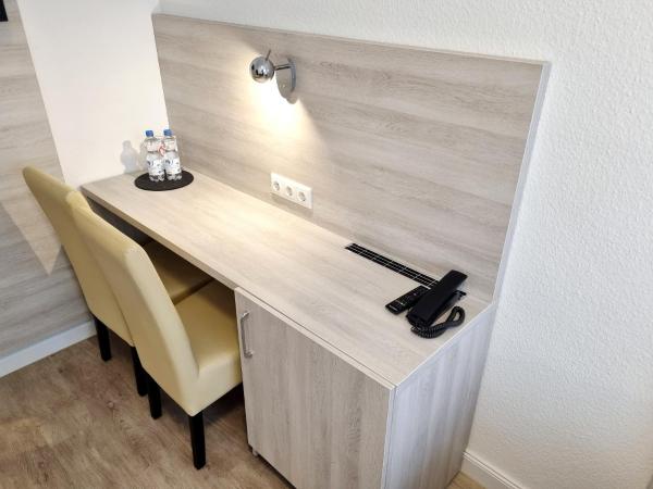 Adler Hotel Frankfurt : photo 7 de la chambre chambre triple