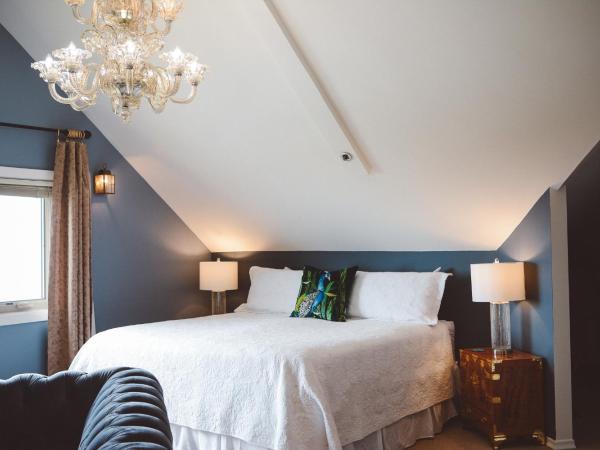 Dashwood Manor Seaside Bed & Breakfast : photo 3 de la chambre hébergement camelot