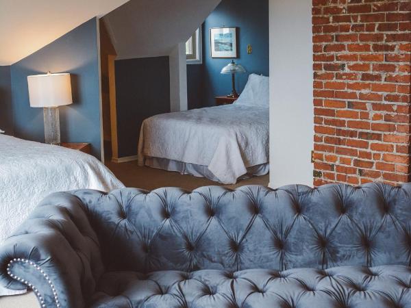 Dashwood Manor Seaside Bed & Breakfast : photo 4 de la chambre hébergement camelot