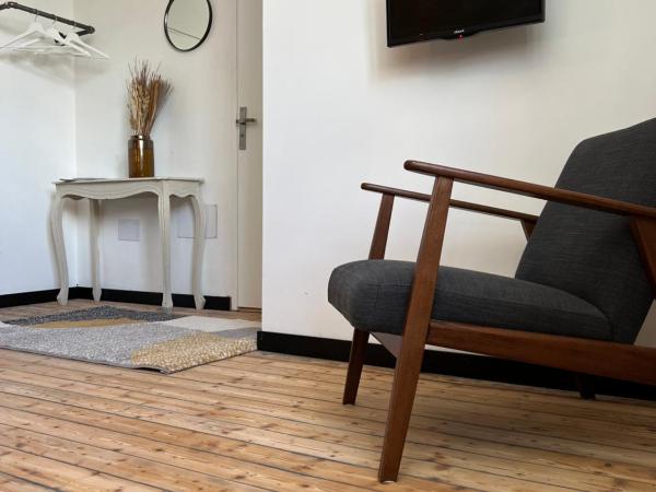 La Villa des Sables : photo 3 de la chambre chambre lit king-size - vue sur jardin