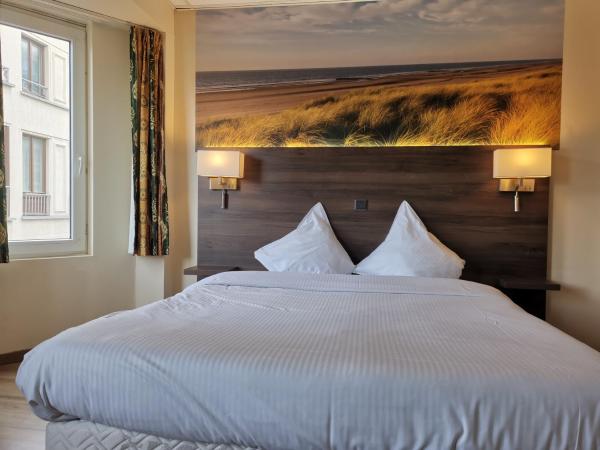 Hotel Albert II Oostende : photo 2 de la chambre chambre double confort avec douche
