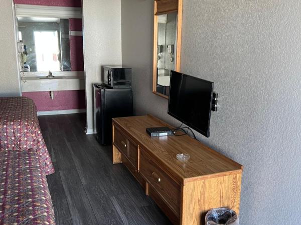 COUNTRY INN MOTEL : photo 9 de la chambre chambre lit queen-size