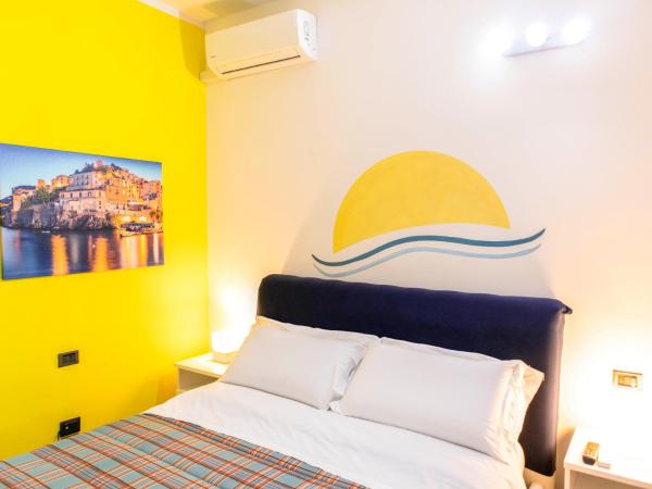 B&B Amalfi Coast Salerno : photo 2 de la chambre chambre double deluxe avec douche