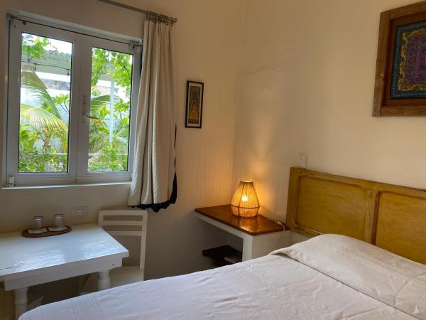 Hotel La Piazzetta : photo 6 de la chambre chambre lit queen-size avec vue sur patio 