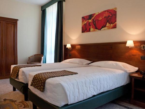 Hotel & Residence Torino Centro - Stazione Porta Susa : photo 8 de la chambre chambre double ou lits jumeaux