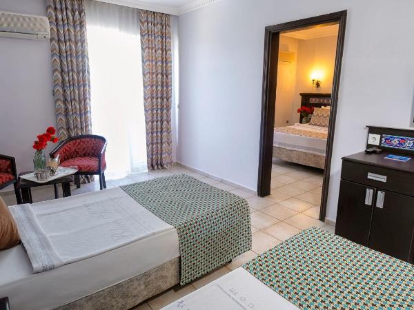 Big Blue Sky Hotel - All Inclusive : photo 4 de la chambre chambre familiale avec balcon