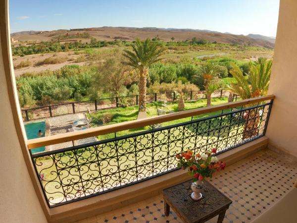 kasbah yu palace : photo 3 de la chambre chambre lits jumeaux - vue sur piscine