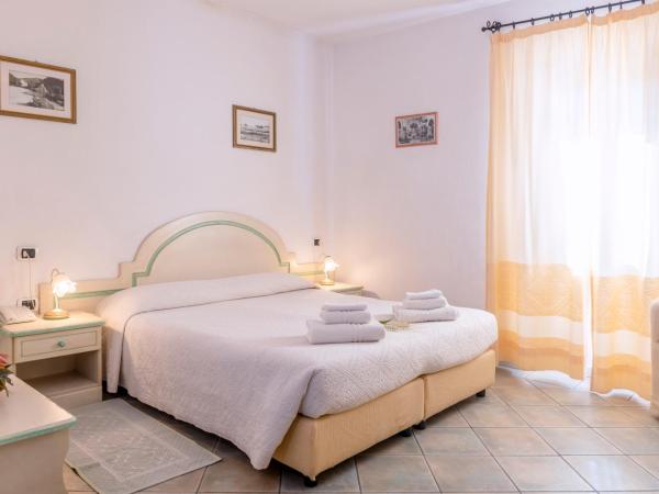 Hotel Cavour : photo 1 de la chambre chambre double ou lits jumeaux
