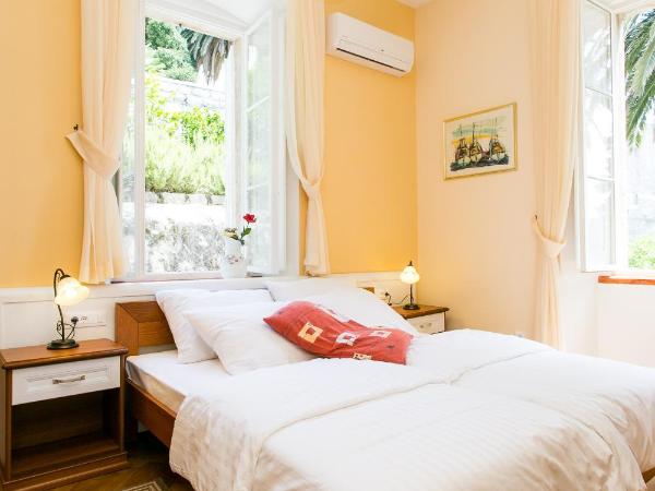 Rooms Posat : photo 4 de la chambre chambre double – vue sur ville