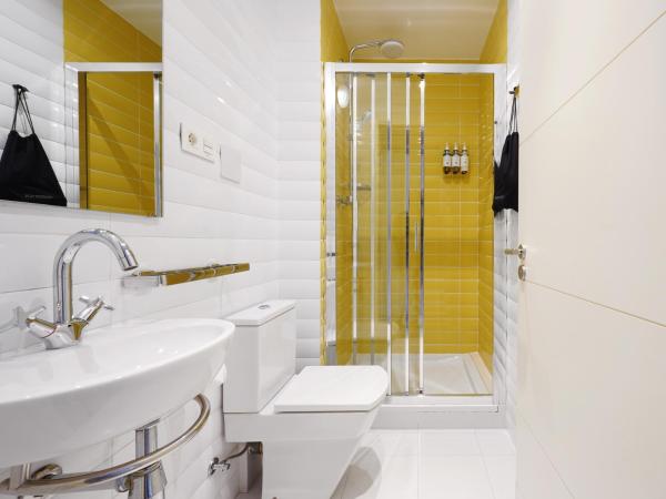 numa l Roca Rooms & Apartments : photo 4 de la chambre petite chambre double