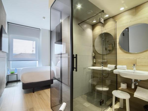 Hotel Bed4U Bilbao : photo 1 de la chambre chambre simple