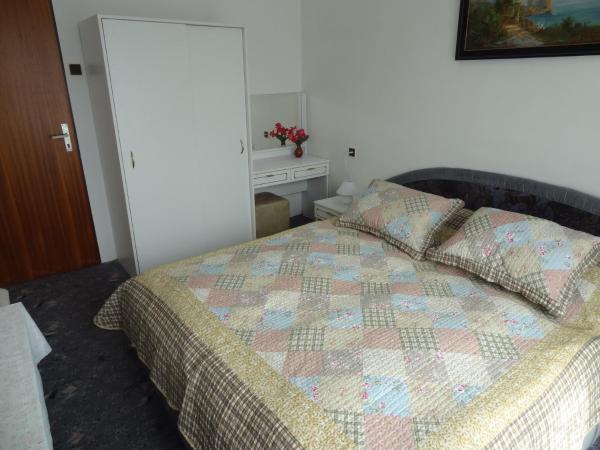 Pension Villa Hany : photo 8 de la chambre suite 2 chambres avec balcon