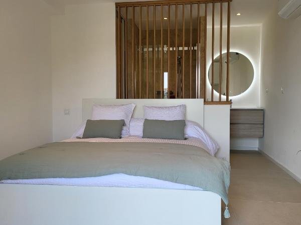 Ideal BnB : photo 3 de la chambre appartement avec terrasse et piscine