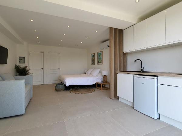 Ideal BnB : photo 8 de la chambre appartement deluxe avec piscine