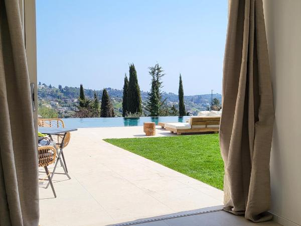 Ideal BnB : photo 10 de la chambre appartement premium avec piscine