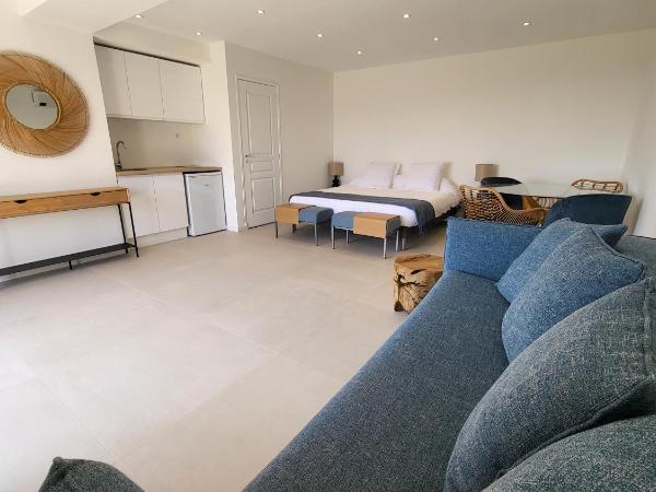 Ideal BnB : photo 1 de la chambre appartement supérieur avec piscine