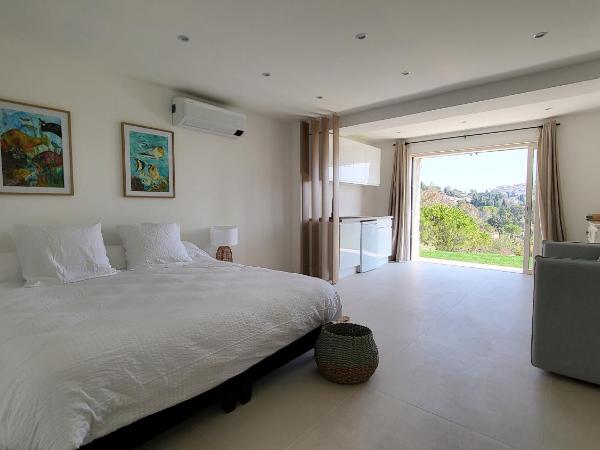 Ideal BnB : photo 1 de la chambre appartement deluxe avec piscine