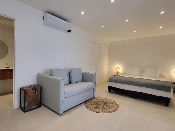 Ideal BnB : photo 1 de la chambre appartement premium avec piscine