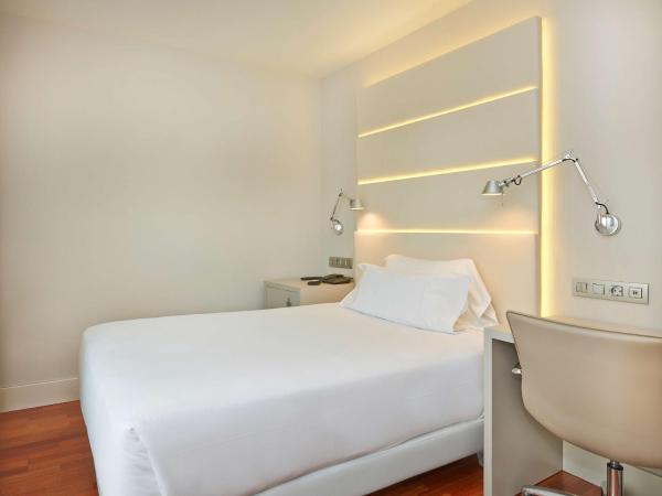 NH Barcelona Les Corts : photo 5 de la chambre chambre simple