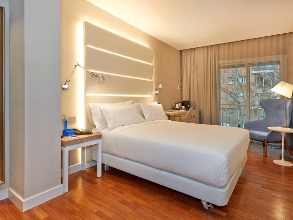 NH Barcelona Les Corts : photo 4 de la chambre chambre double ou lits jumeaux standard