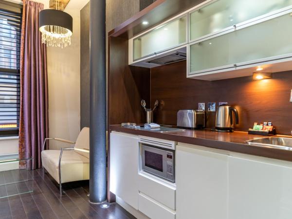 Roomzzz Manchester City : photo 3 de la chambre Élégant studio