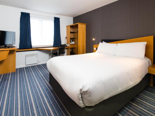 Holiday Inn Express Manchester East, an IHG Hotel : photo 1 de la chambre chambre double - accessible aux personnes à mobilité réduite