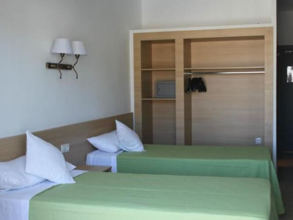 Hotel Armonía : photo 3 de la chambre chambre double avec terrasse