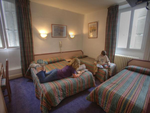 Hôtel de Nevers : photo 1 de la chambre chambre quadruple