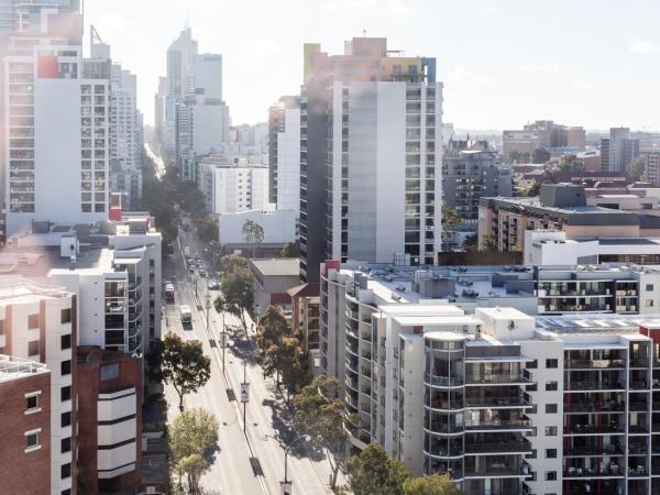 ibis Styles East Perth : photo 2 de la chambre chambre lits jumeaux supérieure - vue sur ville