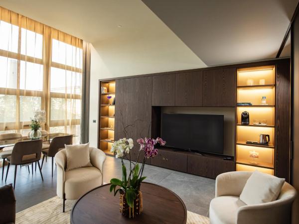 Gold Tower Lifestyle Hotel : photo 1 de la chambre suite exécutive