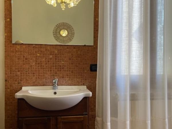 Hotel Guerrato : photo 4 de la chambre chambre double avec salle de bains commune