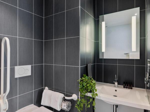 COVE Centrum : photo 6 de la chambre studio - accessible aux personnes à mobilité réduite