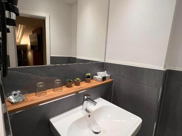 Hotel-Restaurant Amadeus : photo 10 de la chambre chambre double supérieure