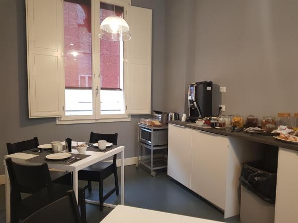 Almarossa : photo 4 de la chambre chambre double avec salle de bains privative