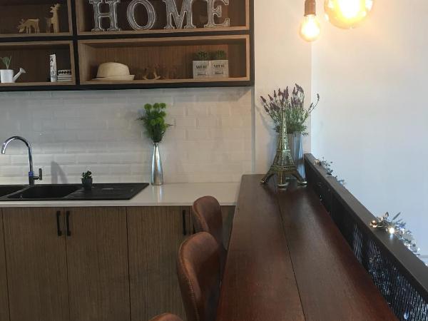 Tree for rest poshtel : photo 6 de la chambre chambre double ou lits jumeaux deluxe avec balcon