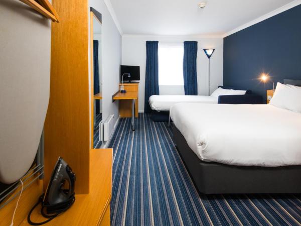 Holiday Inn Express Manchester East, an IHG Hotel : photo 1 de la chambre chambre double avec canapé-lit