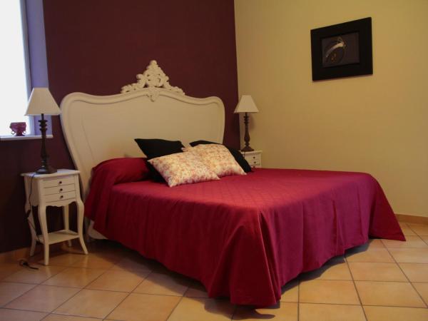 B&B Verdi : photo 8 de la chambre chambre double avec salle de bains privative extérieure