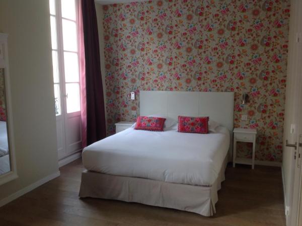 Hôtel Central : photo 9 de la chambre chambre privilège - accessible par ascenseur