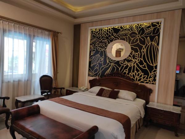 Hotel Indah Palace Yogyakarta : photo 1 de la chambre suite - vue sur piscine 